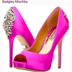 Badgley Mischka Kiara heels in hot 🔥 pink